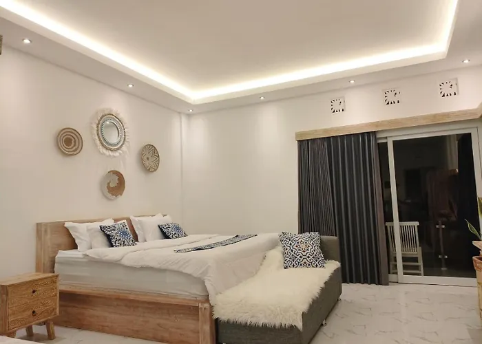 Emas Mulia Luxury 1 アパート *